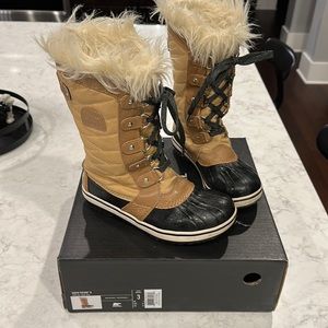 Sorel Youth Tofino II boots